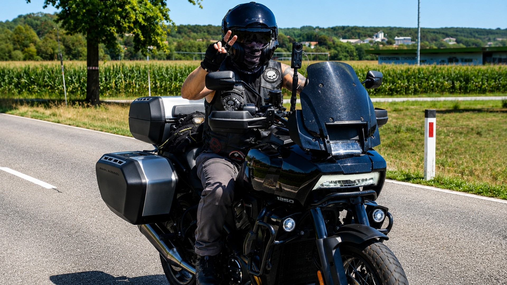 Thomas Leiß auf seiner Harley
